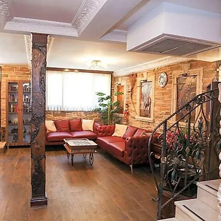 Hotel Sphendon 3*